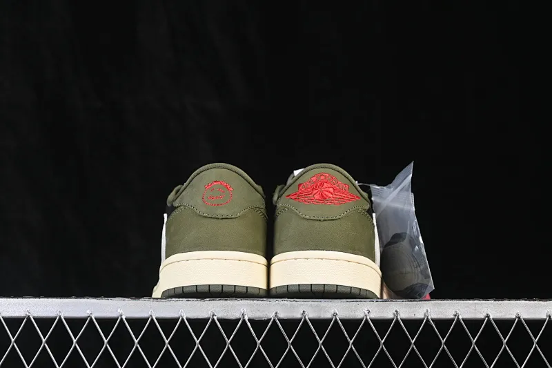 All categories Air Jordan Jordan series basketball shoes Air Jordan 1 Low ZG version Travis Scott x Air Jordan 1 Low OG AJ1 Joe 1 undercut low top full head layer DM7866-002